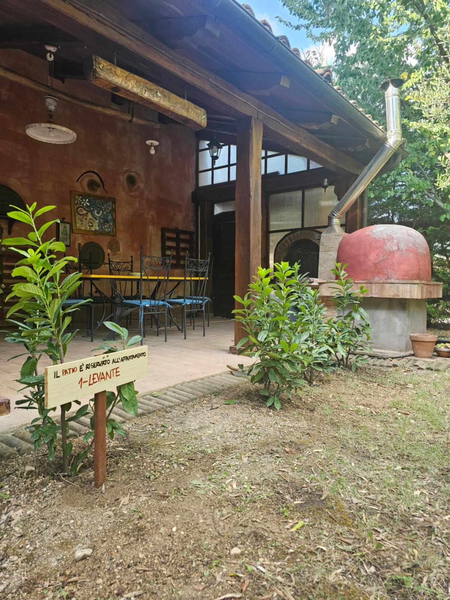 La Rosa Dei Venti - Country House Fossato di Vico Dış mekan fotoğraf
